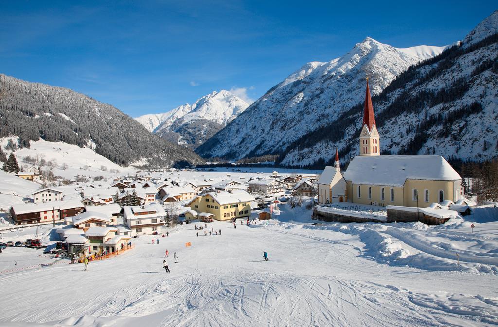 Отель Gasthof Baren Хольцгау Экстерьер фото